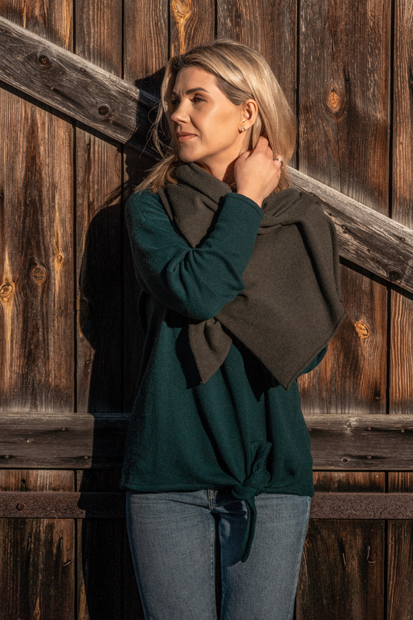Green sweater with laces