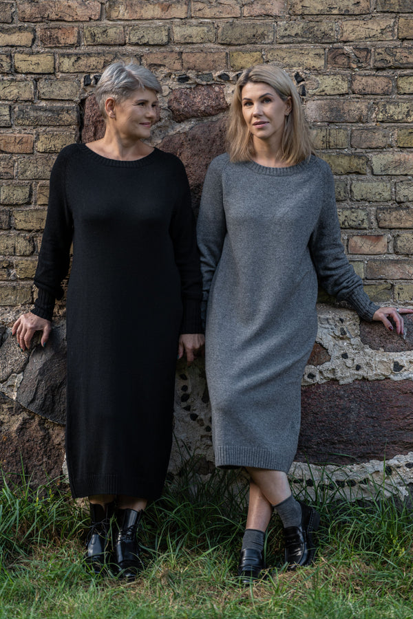Grey dress with puff sleeves
