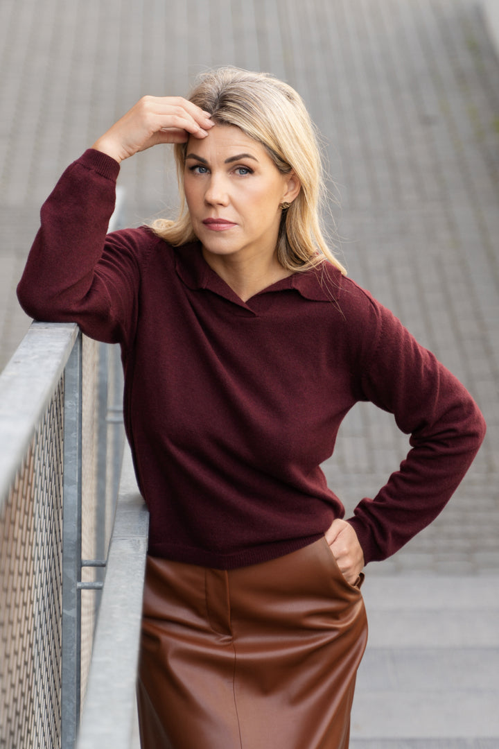 bordo spalvos megzti polo marškinėliai moterims