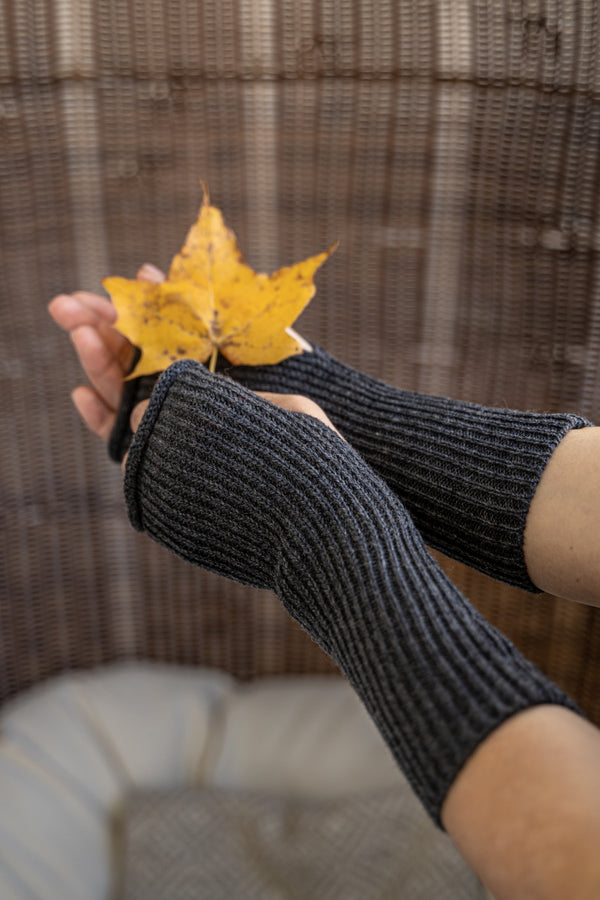 Graphite fingerless gloves